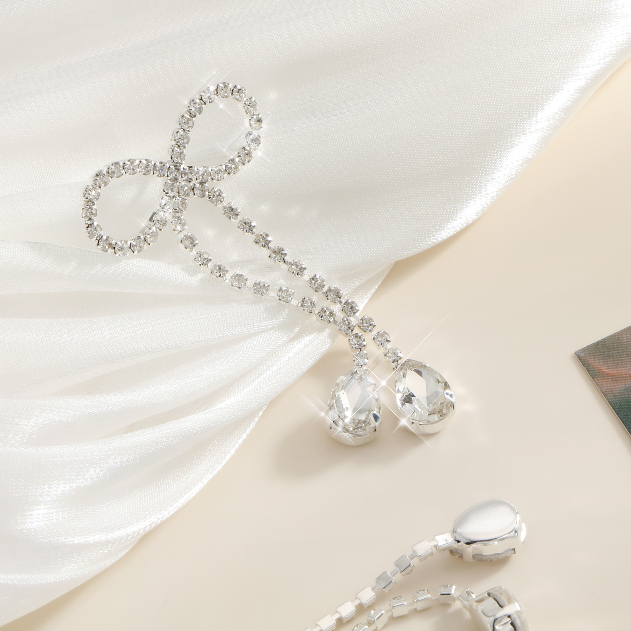 Women's Bow Decor Drop Earrings with Synthetic Zirconia